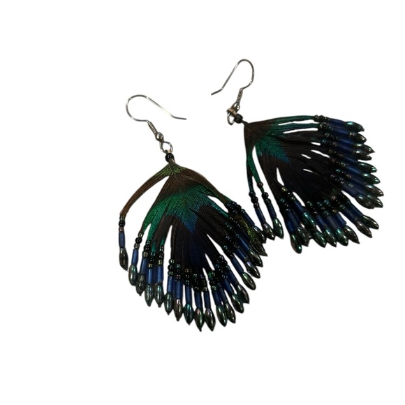 Hand crafted peacock feather metallic beaded earrings - Picture 3 of 4